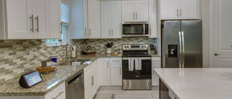 House (4 Bedrooms) | Interior