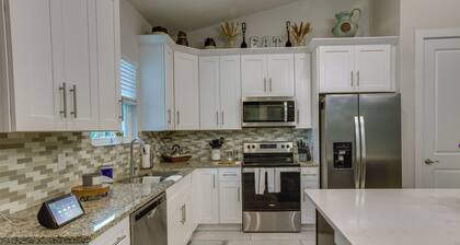 Port Saint Lucie Vacation Rental w/ Hot Tub!