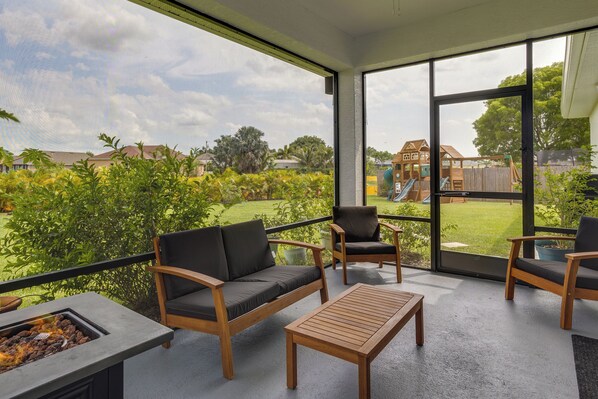 House (4 Bedrooms) | Interior