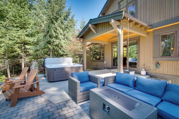 House (3 Bedrooms) | Interior - Luxury Home in Suncadia Hot Tub + Fire Pit! (Cle Elum)