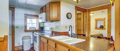 House (2 Bedrooms) | Interior