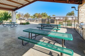 House (1 Bedroom) | Interior - Austin Tiny Home: Fireplace, Shared Pool & Hot Tub (Austin)
