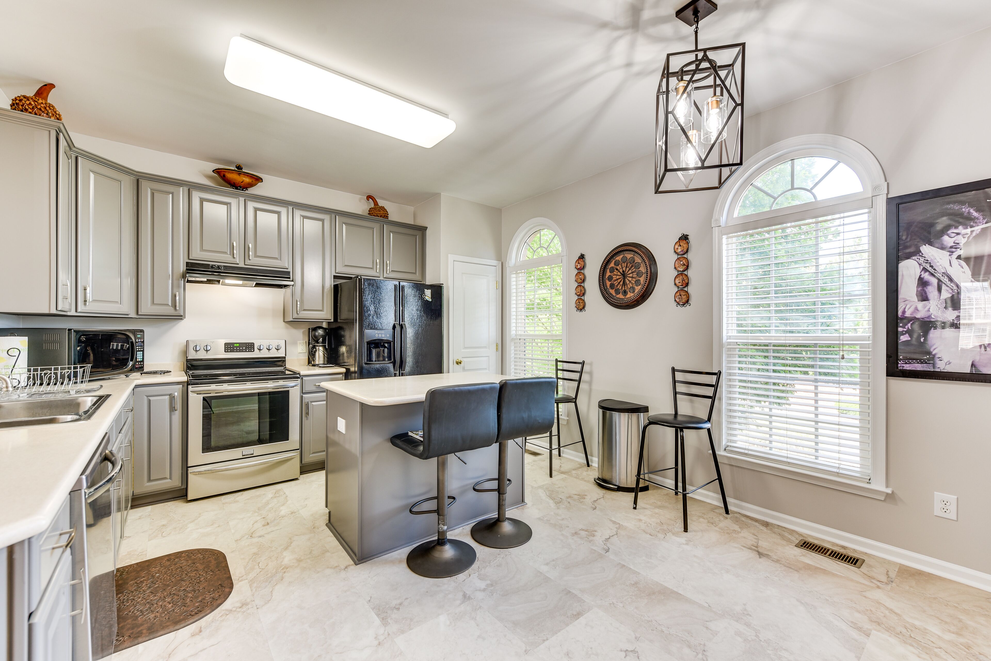 Appartement (3 Bedrooms) | Cuisine privée | Micro-ondes, four, plaque de cuisson, lave-vaisselle