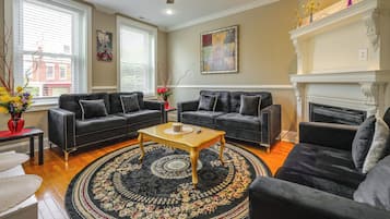 Apartment (2 Bedrooms) | Front of property