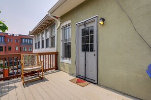Apartment (2 Bedrooms) | Interior - 2 Mi to National Mall: Wfh-friendly DC Townhome (Washington)