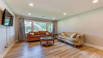 Nhà (3 Bedrooms) | Nội thất