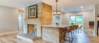 Charming Charlotte Home: 2 Mi to Downtown!