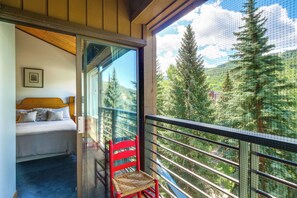 Interior - Vail Top-floor Condo w/ Deck & Mountain Views! (Vail)