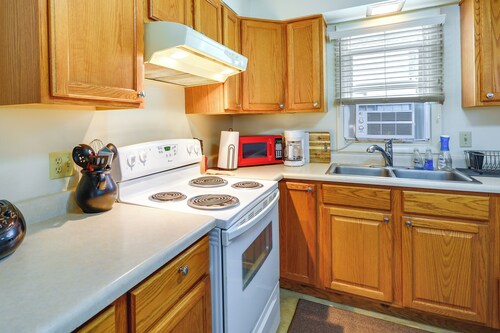 Quaint Cody Cottage w/ Grill: Walk to Downtown!