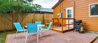 Quaint Cody Cottage w/ Grill: Walk to Downtown!