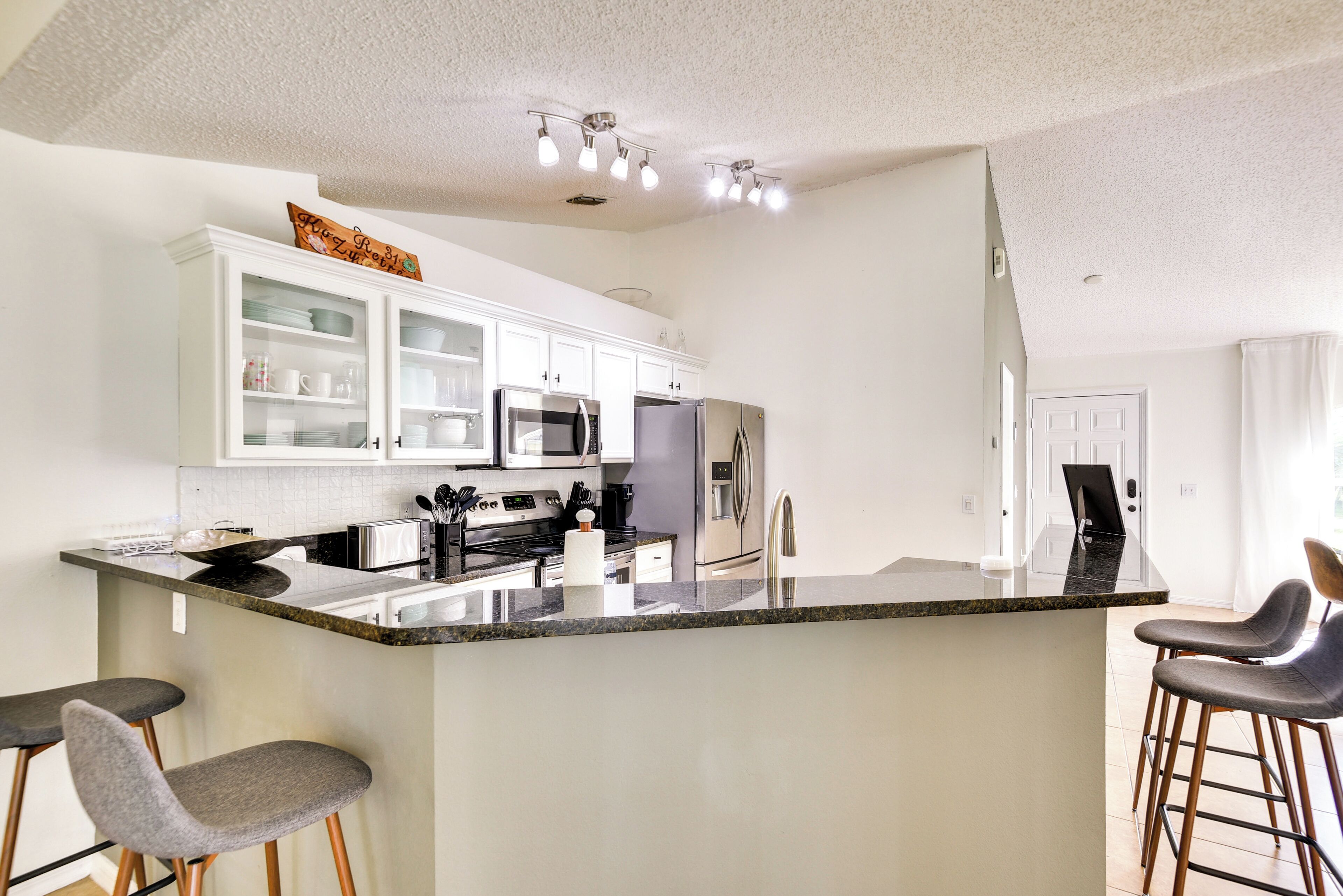 المنشأة من الداخل