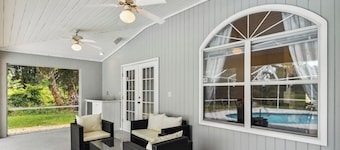 Palm Coast Escape: Screened Lanai, Saltwater Pool!