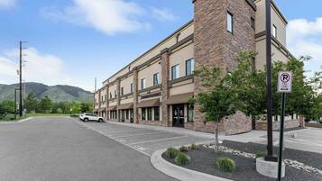 Apartment (1 Bedroom) | Interior