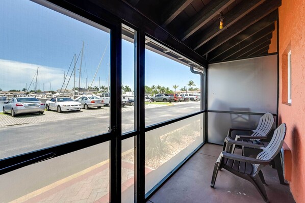 Apartment (0 Bedroom) | Interior