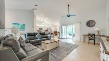 House (3 Bedrooms) | Interior