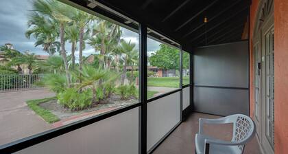 Naples Studio w/ Community Pool & Tennis Courts!