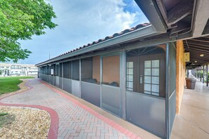 Apartment (0 Bedroom) | Interior - Naples Studio Retreat w/ Resort Pool! (Naples)