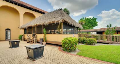 Naples Oasis With Screened Porch and Tennis Court!