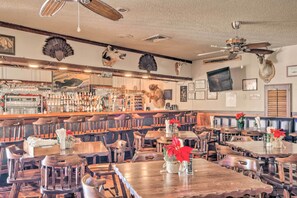 Bar (on property) - Naples Vacation Rental w/ Grill, Resort Pool! (Naples)