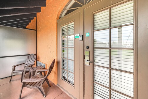 Naples Hideaway w/ Resort Amenities & Porch!