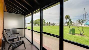 Apartment (0 Bedroom) | Interior