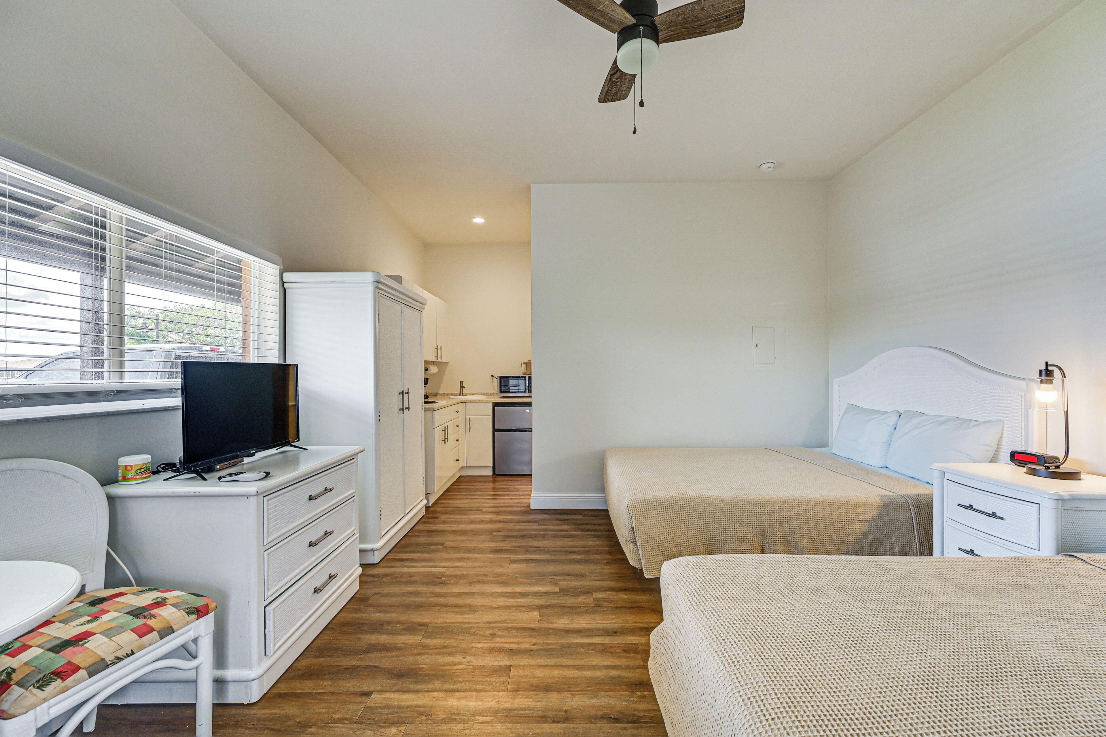 Apartment (0 Bedroom) | Interior