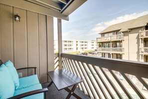 Terrace/patio - Myrtle Beach Vacation Rental: 1 Mi to Apache Pier! (Myrtle Beach)