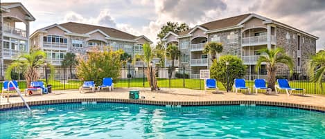 Apartment (2 Bedrooms) | Front of property