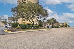 Apartment (1 Bedroom) | Interior - Myrtle Beach Condo w/ Ocean View + Pool Access! (Myrtle Beach)