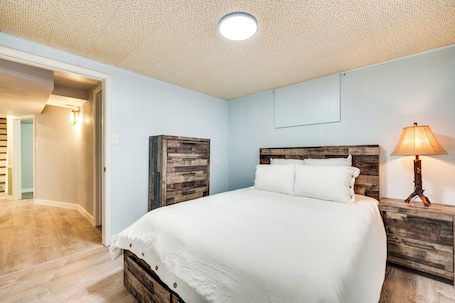 House (5 Bedrooms) | Interior