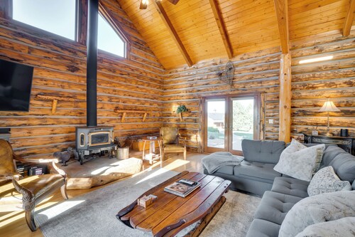 Heated Pool + Mtn Views: Log Cabin in Parker!