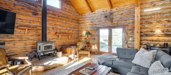 Heated Pool + Mtn Views: Log Cabin in Parker!