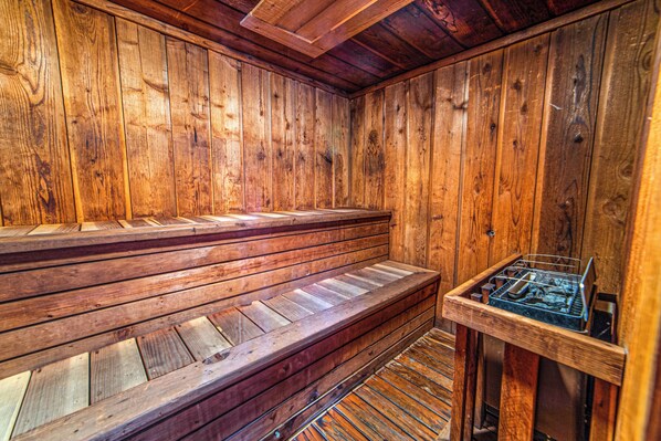 Apartment (1 Bedroom) | Interior - Mammoth Lakes Condo w/ Fireplace & Mountain Views (Mammoth Lakes)