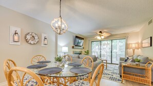 Unclassified image, 5 of 40, button - Private Deck & Pool Access: Myrtle Beach Getaway! (Myrtle Beach)