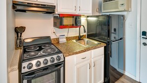 Unclassified image, 2 of 26, button - Myrtle Beach Studio w/ Pools, Walk to Beach! (Myrtle Beach)