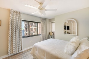 Apartment (3 Bedrooms) | Interior - Central Myrtle Beach Condo w/ Ocean-view Balcony! (Myrtle Beach)
