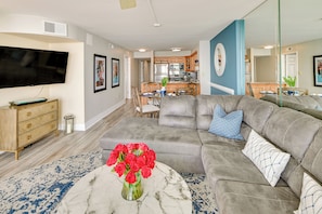 Apartment (3 Bedrooms) | Interior - Central Myrtle Beach Condo w/ Ocean-view Balcony! (Myrtle Beach)