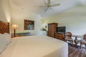 Apartment (0 Bedroom) | Interior - Naples Resort Retreat w/ Heated Pool Access! (Naples)