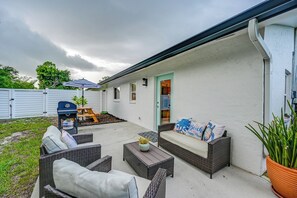 Apartment (2 Bedrooms) | Interior - Sunny Florida Escape w/ Patio, Grill & Fire Pit! (Naples)