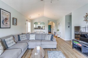 Apartment (3 Bedrooms) | Front of property - Barefoot Resort Condo w/ Pools & Balcony! (North Myrtle Beach)