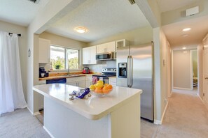 House (3 Bedrooms) | Interior - Walk to Marina: Home w/ Pool in Palmetto (Palmetto)