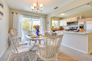 House (3 Bedrooms) | Interior - Walk to Marina: Home w/ Pool in Palmetto (Palmetto)