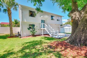 House (3 Bedrooms) | Interior - Walk to Marina: Home w/ Pool in Palmetto (Palmetto)