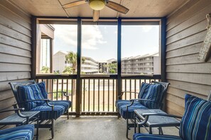 Apartment (3 Bedrooms) | Interior - Walk to Coast: North Myrtle Beach Condo w/ Pool! (North Myrtle Beach)