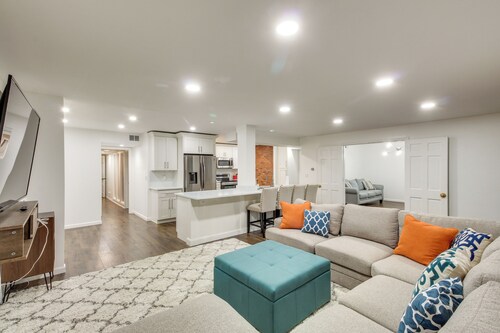 Updated Kansas City Condo ~ 3 Mi to Downtown!