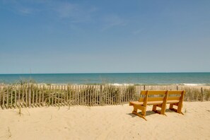 Beach - Bethany Beach Vacation Rental w/ Rooftop Patio! (Bethany Beach)