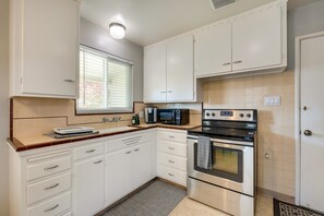 Interior - Modern Sacramento Gem ~ 4 Mi to Downtown! (Sacramento)