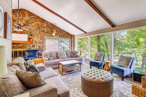 House (4 Bedrooms) | Front of property