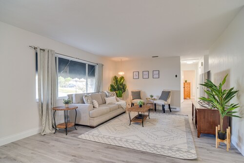 Seminole Home w/ Screened Porch, 3 Mi to Beach!