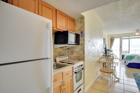 Interior - Oceanfront Daytona Beach Studio: Walkable Location (Daytona Beach Shores)